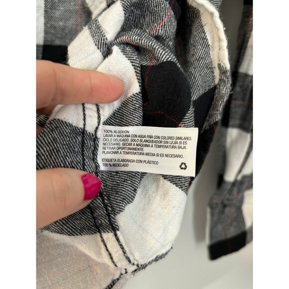 Merona Womens Plaid Button Down Black & White Flannel long sleeve size small - Picture 5 of 7
